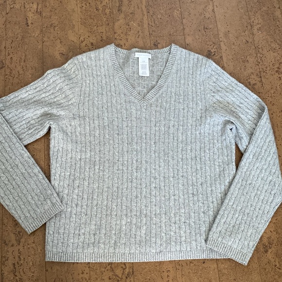 Charter Club 100% cashmere V Neckline, cable knit, women’s Warm/Soft Sz Lrg - Picture 9 of 11